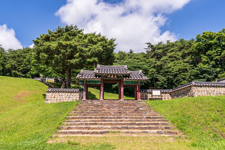 김좌진장군 묘(金佐鎭 將軍 墓)