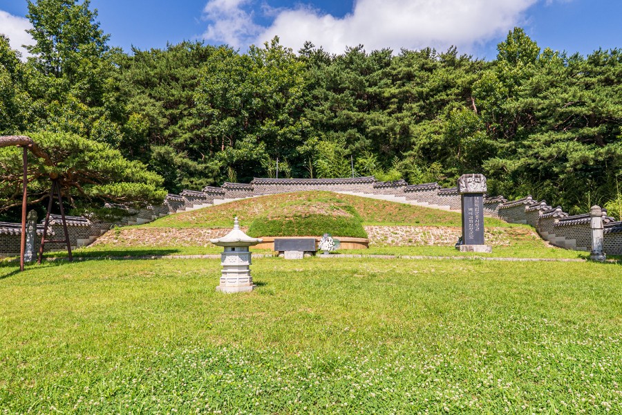 김좌진장군 묘(金佐鎭 將軍 墓)