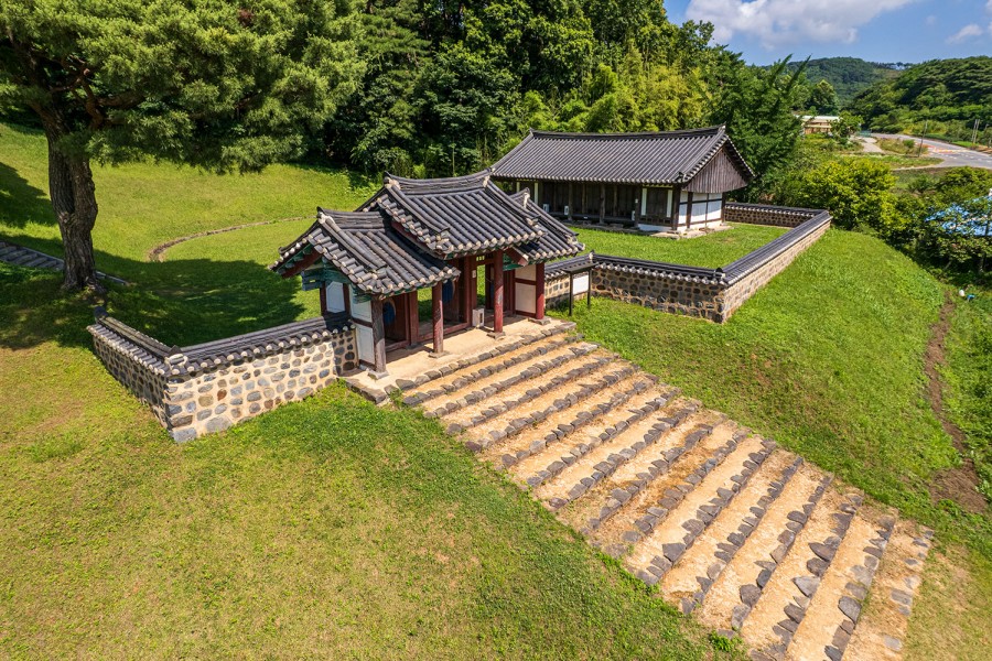 김좌진장군 묘(金佐鎭 將軍 墓)